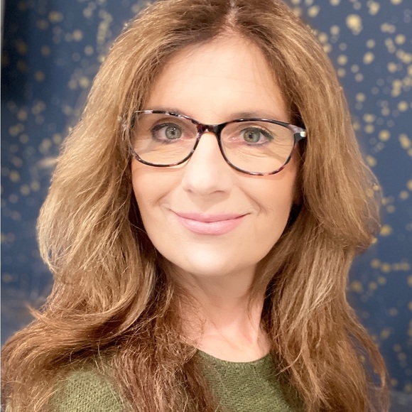 Meet your Posher, Christina - Picture 1 of 1